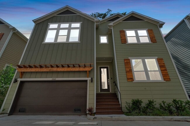 Building Photo - 3360 Pinemont Dr