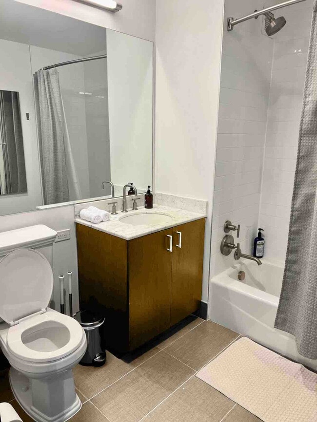 Photo - 1886 Broadway-SI ID1461703P Unit SI ID1461703P