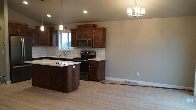 Photo - 6653 Thomas St