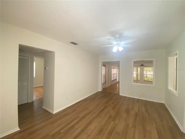 Photo - 8023 Country Club Rd N