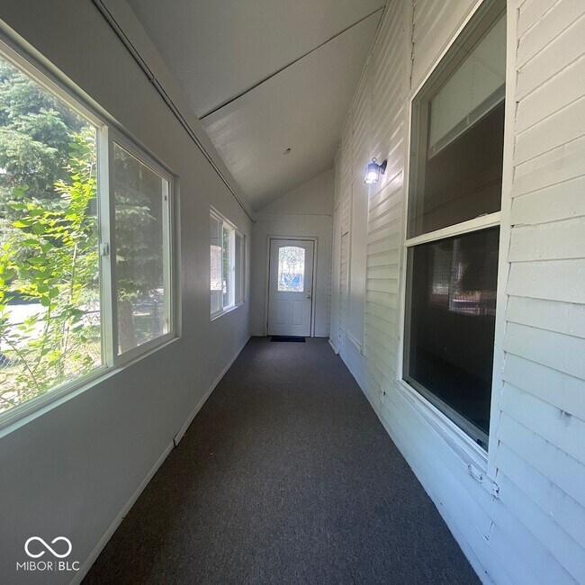 Photo - 1314 E 10th St