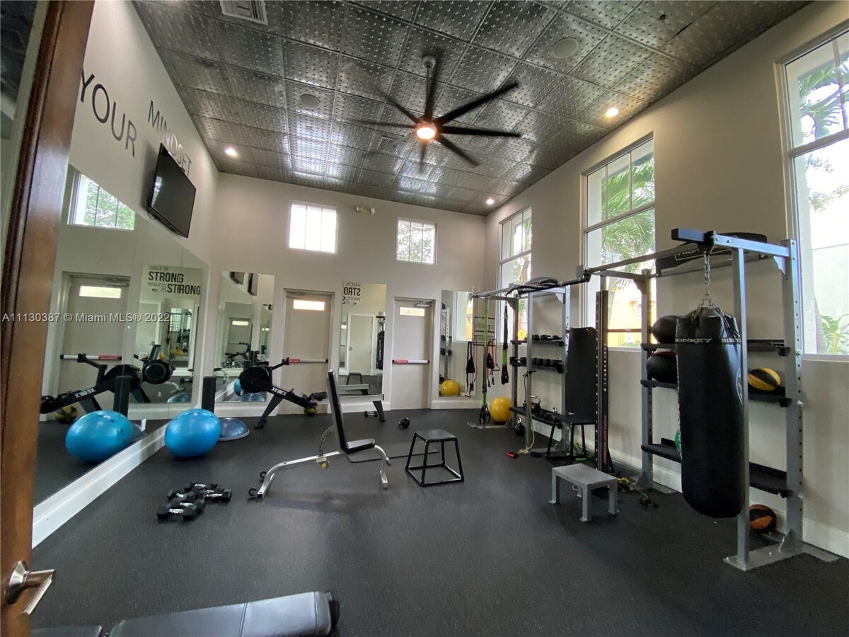 Photo - 770 Millbrae Ct