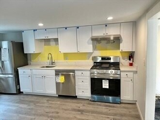 Photo - 206 Concord St