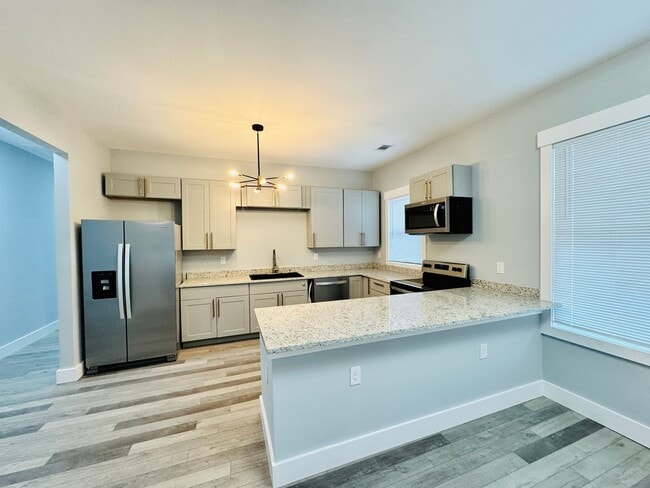 Photo - 1107 E 38th St