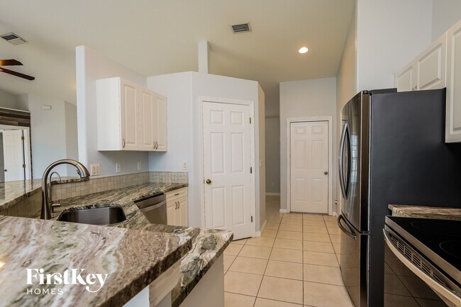 Photo - 1222 SW 15th St