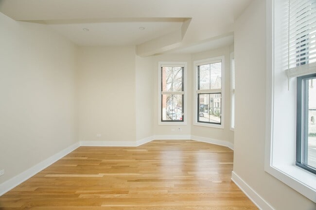 Photo - 2258 N Southport Ave Unit 3