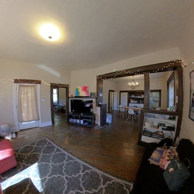 Photo - 521 E 2nd St Unit 1