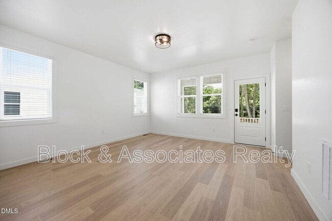 Photo - 2815 Wilcox Pl
