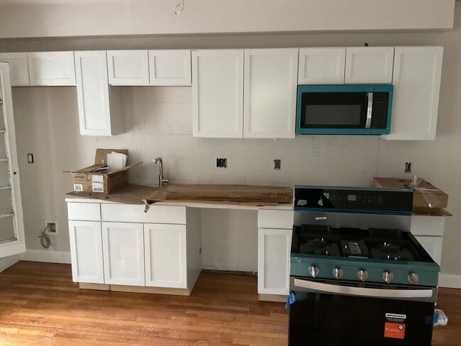 Building Photo - 158 Calumet St Unit 2