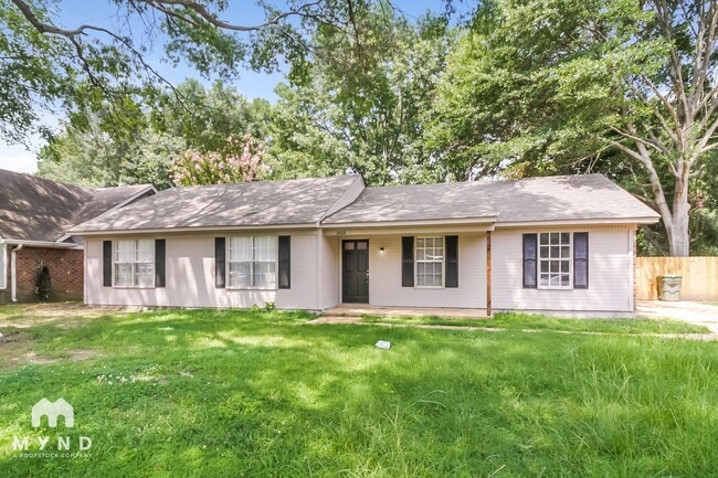 Building Photo - 6868 Rockbrook Dr
