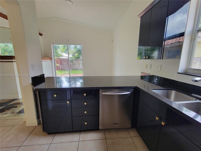 Photo - 4949 SW 134th Ave