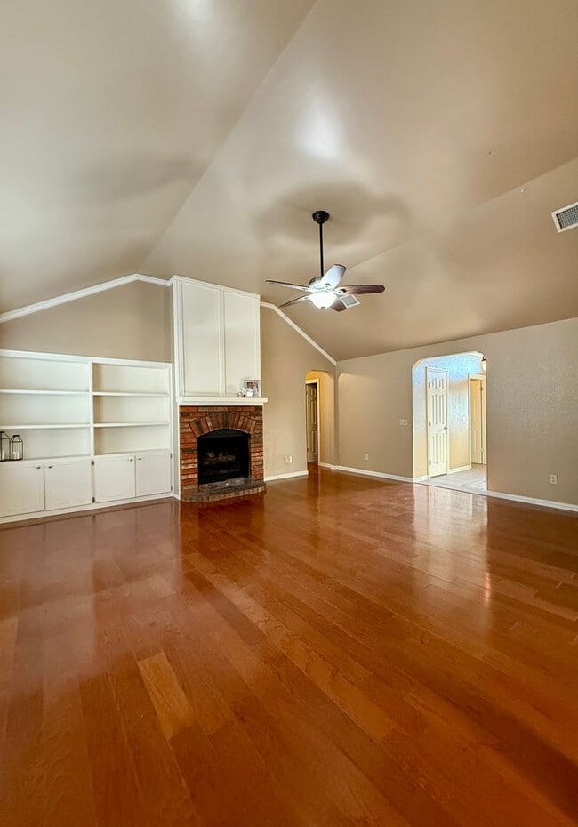 Photo - Amazing Home in Westmoor Addition!
