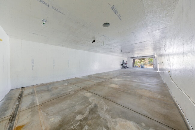Photo - 6401 Hubbard Rd