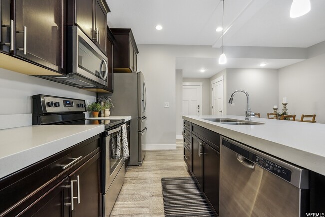 Photo - 9288 Castlebury Ct