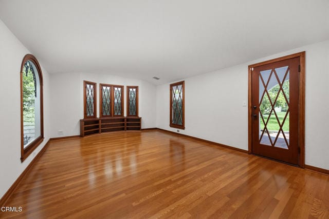 Photo - 900 E Glenoaks Blvd