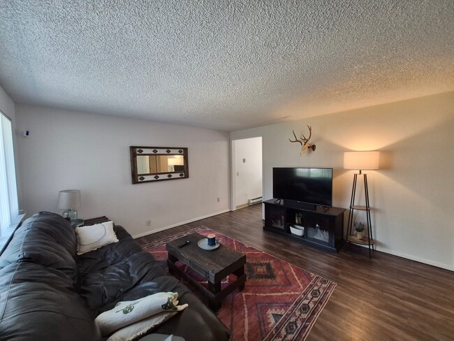 Photo - 1214 Hanson Ave Unit 1214