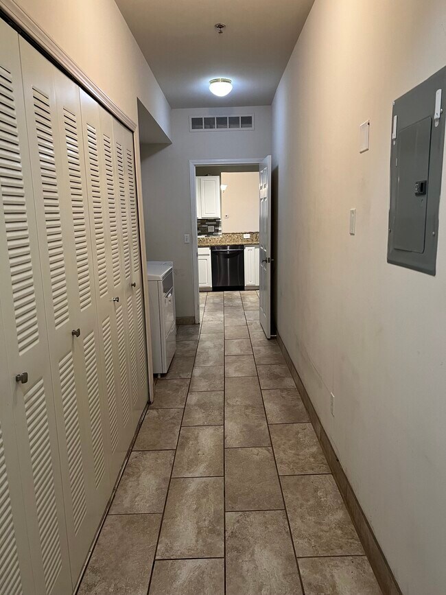 1674 Deepwood Cir Condo Unit 1 Condo for Rent in Rochester Hills, MI