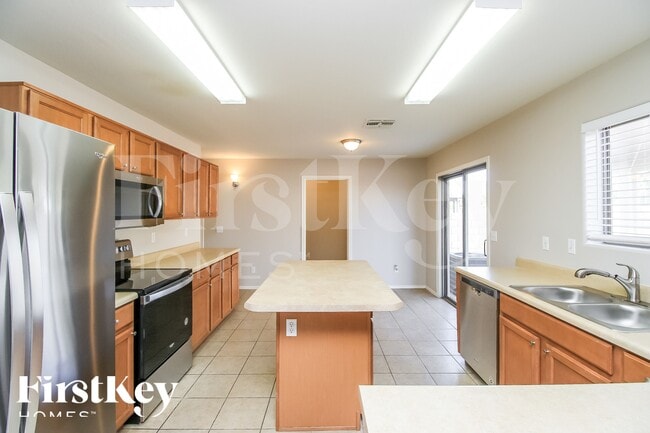 Photo - 1858 E Omega Dr