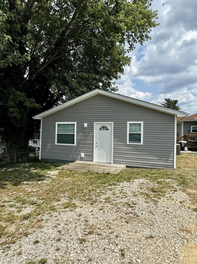 Photo - 421 1/2 Rosemont Ave House