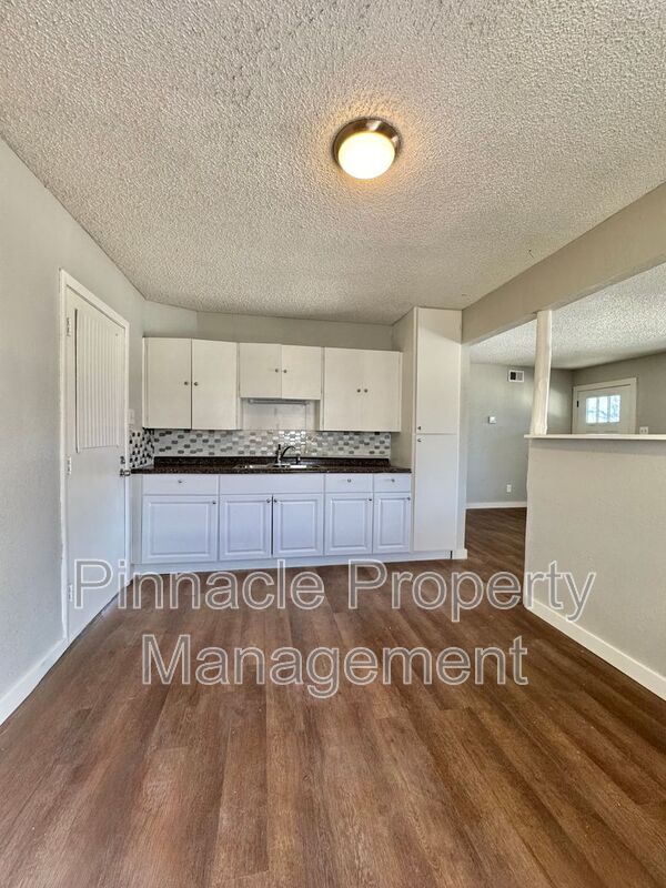 Photo - 64 E 32nd St