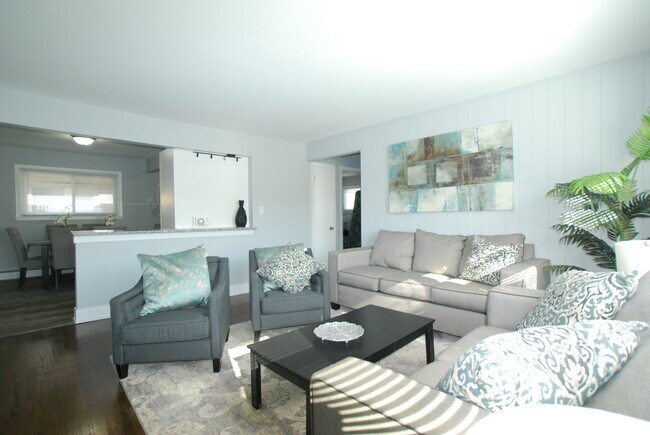 Photo - 2246 S 17th Ave Unidad GE