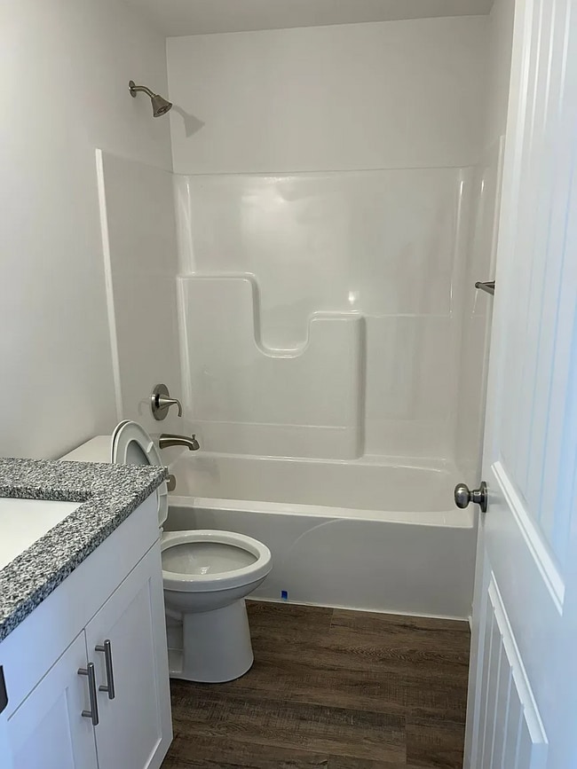 Photo - 321 Avon Dr