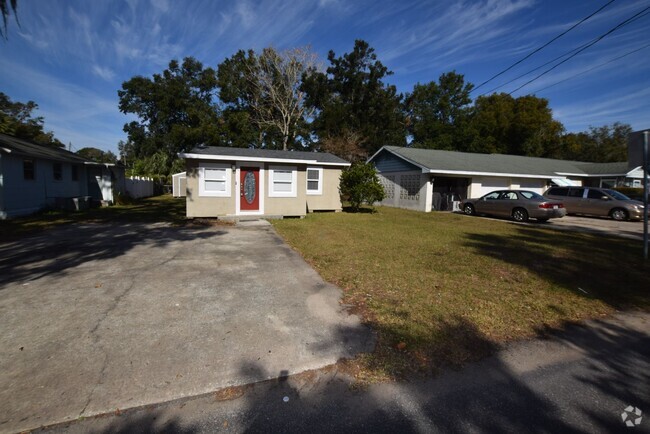 Building Photo - 317 E Barnes Ave Rental