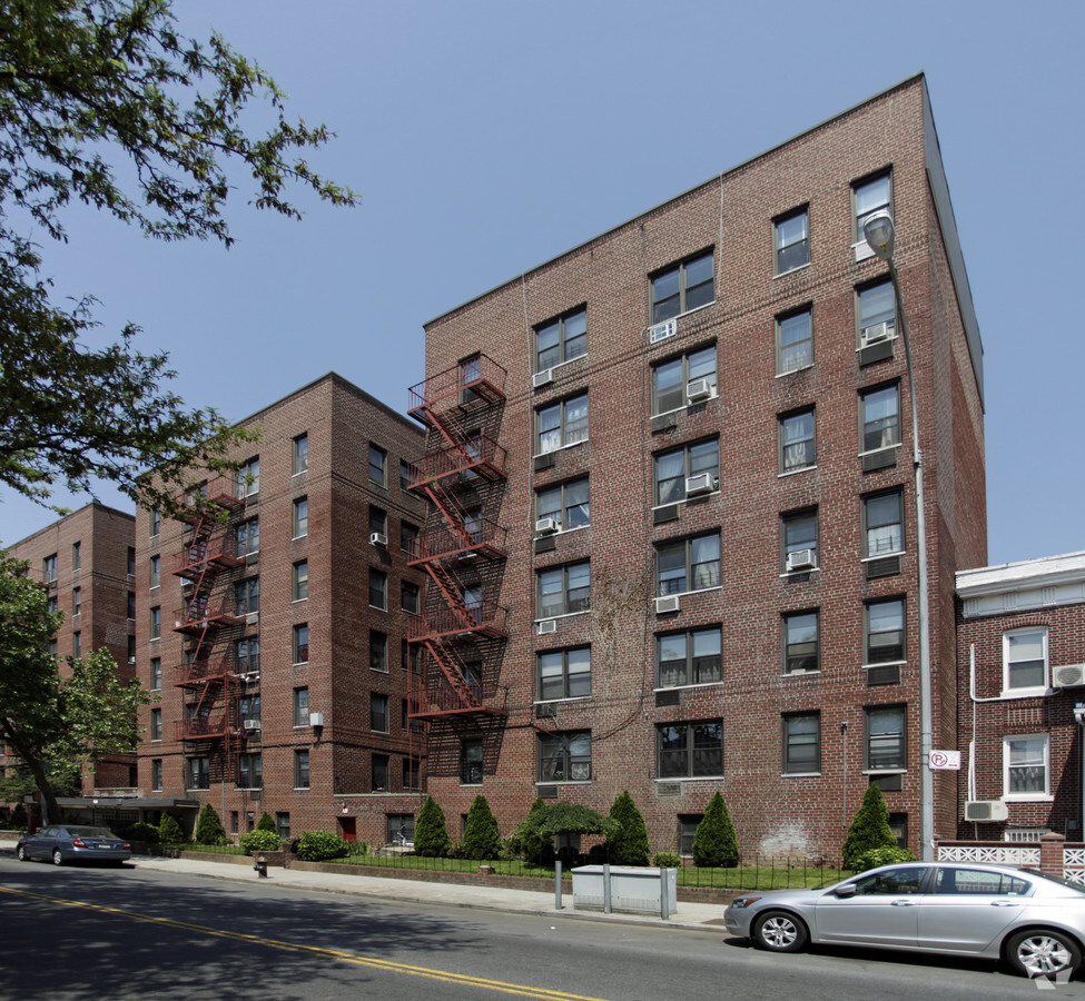 Photo - 777 Foster Ave Apartments