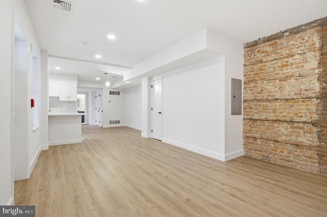 Photo - 100 W Front St Unit 1B