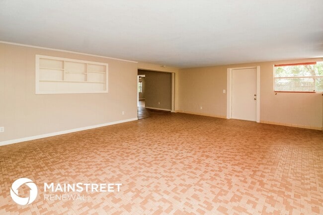 Photo - 1197 W Lakeview Cir