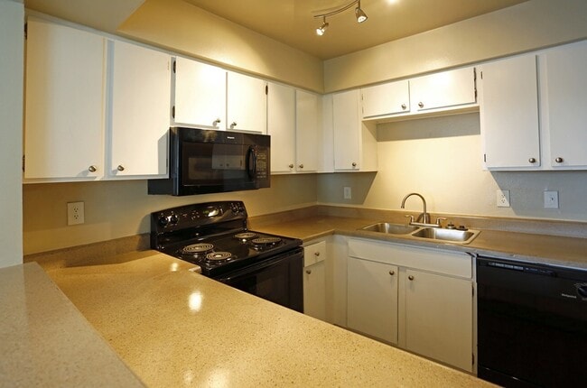 Photo - z - Historical - The Estates