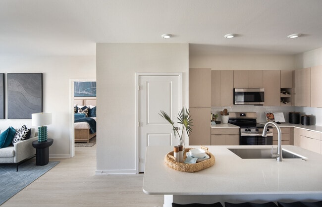 Photo - Aventon Grove