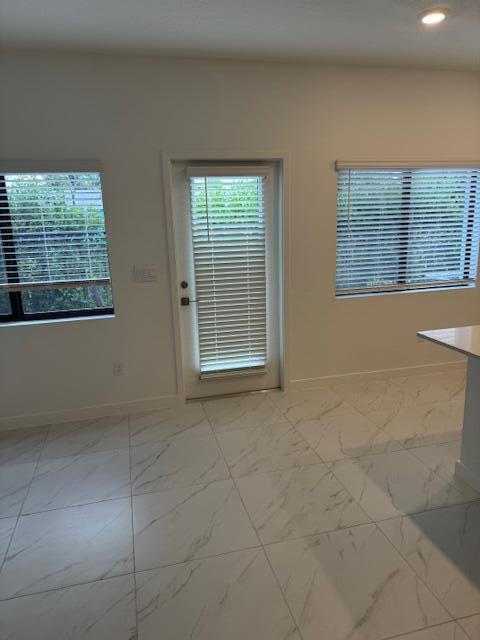 Photo - 5040 Elderberry St