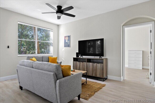 Photo - 11013 Legacy Ln