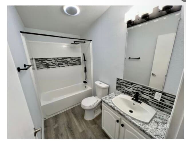 Photo - 1306 Dotta Dr