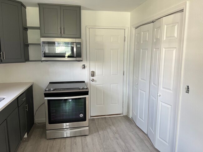 Photo - 2501 Finland St