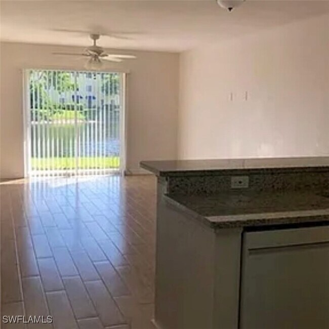 Photo - 8304 Key Royal Cir Unidad 1712