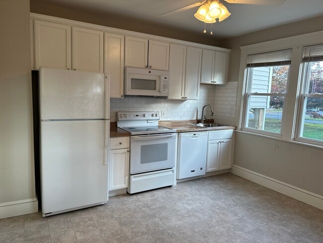 Kitchen - 103 Birdsey Ave Unit Birdsey Apartment 1