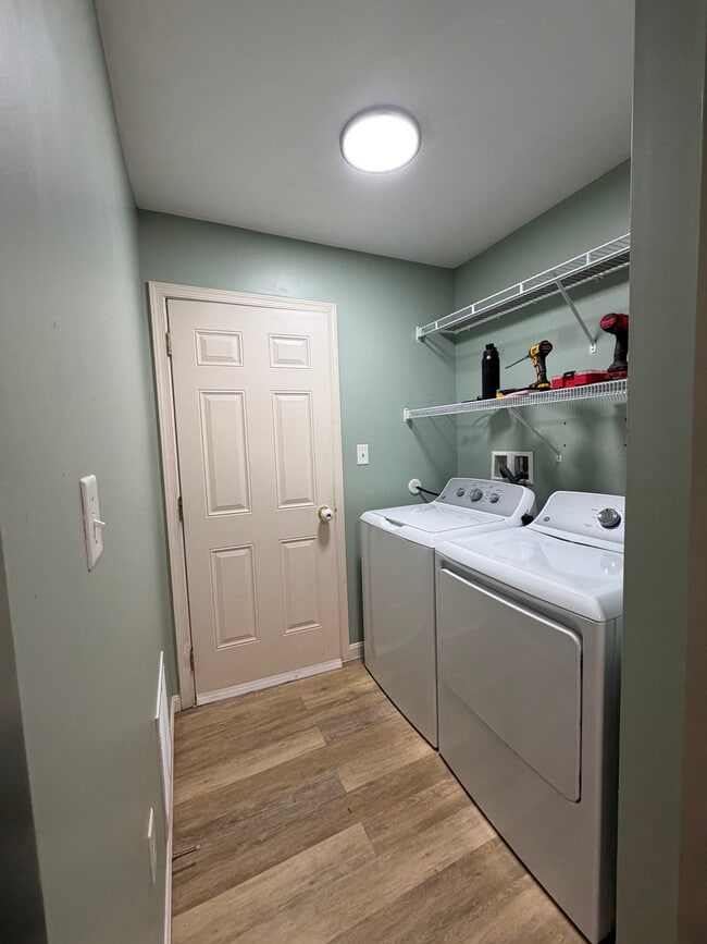 Photo - 504 W Perry St