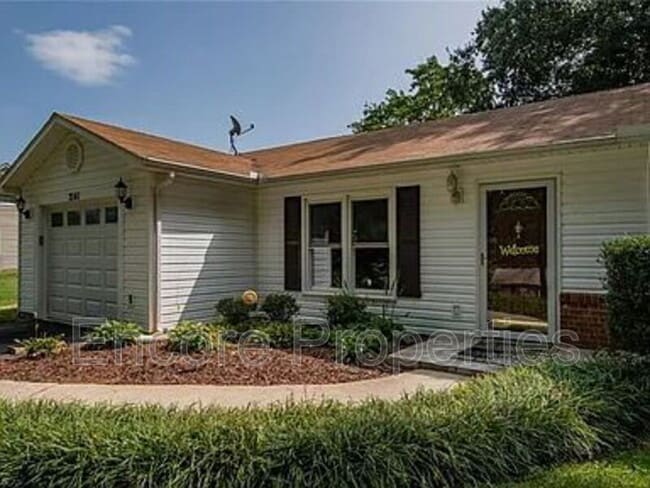 Photo - 2141 Stonehaven Rd