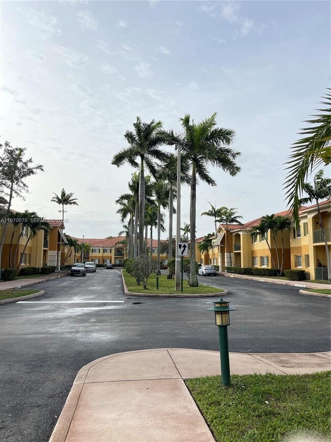 Photo - 7240 NW 114th Ave Unidad 107