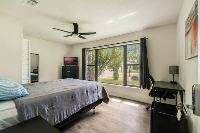 Photo - 3960 Juanita St