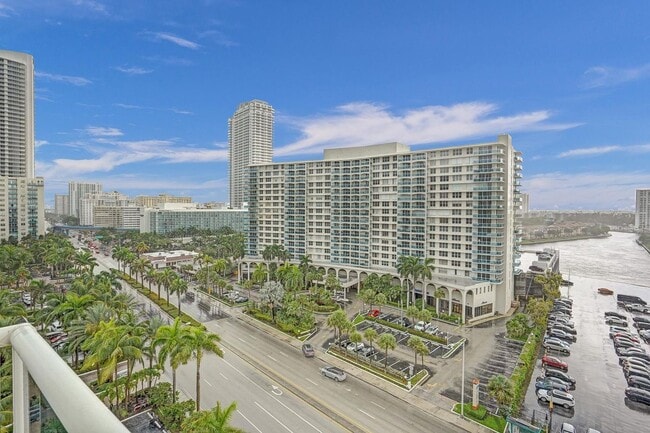 Photo - 3725 S Ocean Dr Unidad apt 1124