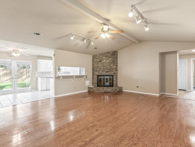 Photo - 9811 Charter Ridge Dr