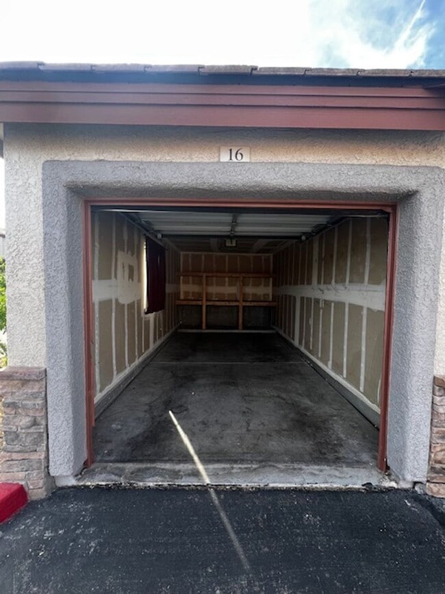 Photo - 3 Bedroom Condo - Gated - Summerlin - Detached Garage- New Carpet