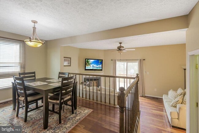 Photo - 6121 Cedar Wood Dr