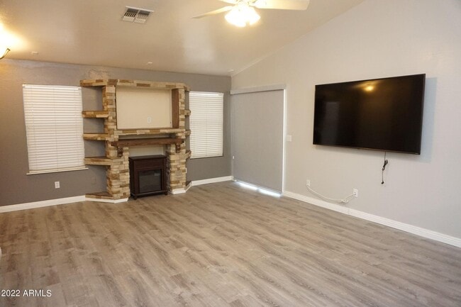 Photo - 2046 N Parish Ln