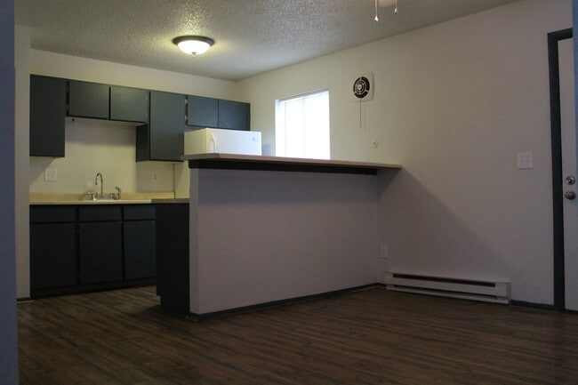 Photo - 1322 E 7th St