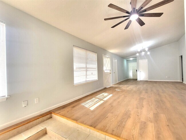 Photo - 11622 Old Telegraph Rd