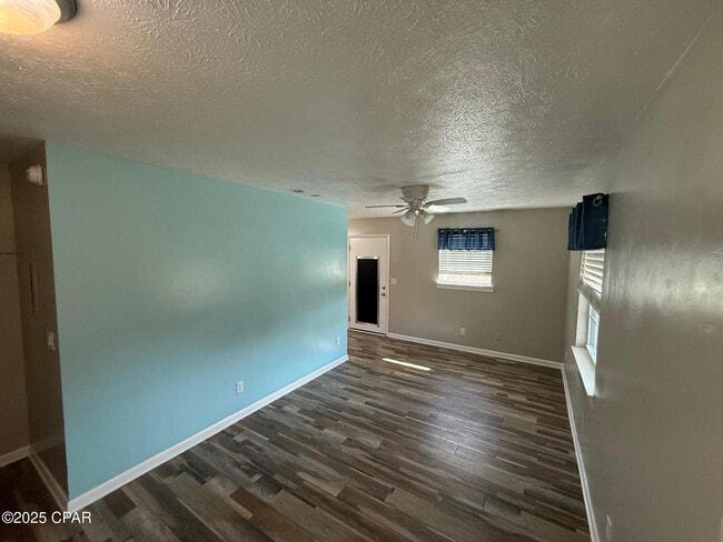 Photo - 10804 Hale Ave